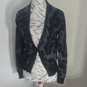 Michael Kors Black & Gray Leopard Print Women's Cardigan (EUC)(XS)🖤🩶🖤